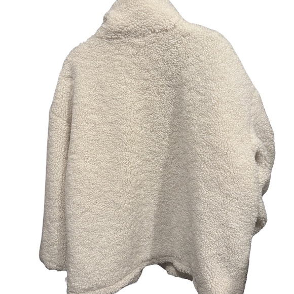 Levi's Cream Teddy Jacket with Patterned Trim - Picture 4 of 4